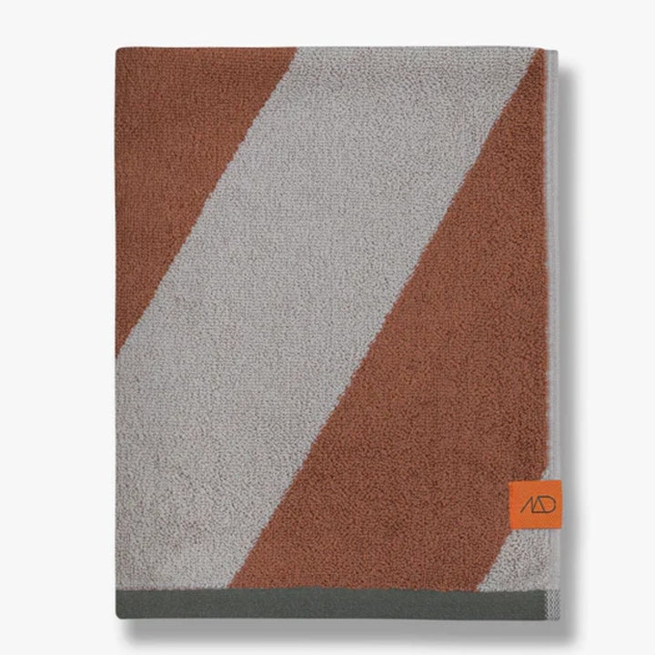 Mette Ditmer Diagonal Bath Towel (W70 x L133 cm)