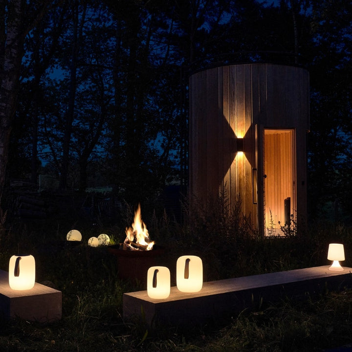 Villa Collection Hav LED Lamp w. Speaker (Dia. 12.5, Height 15.5 cm), White / Red